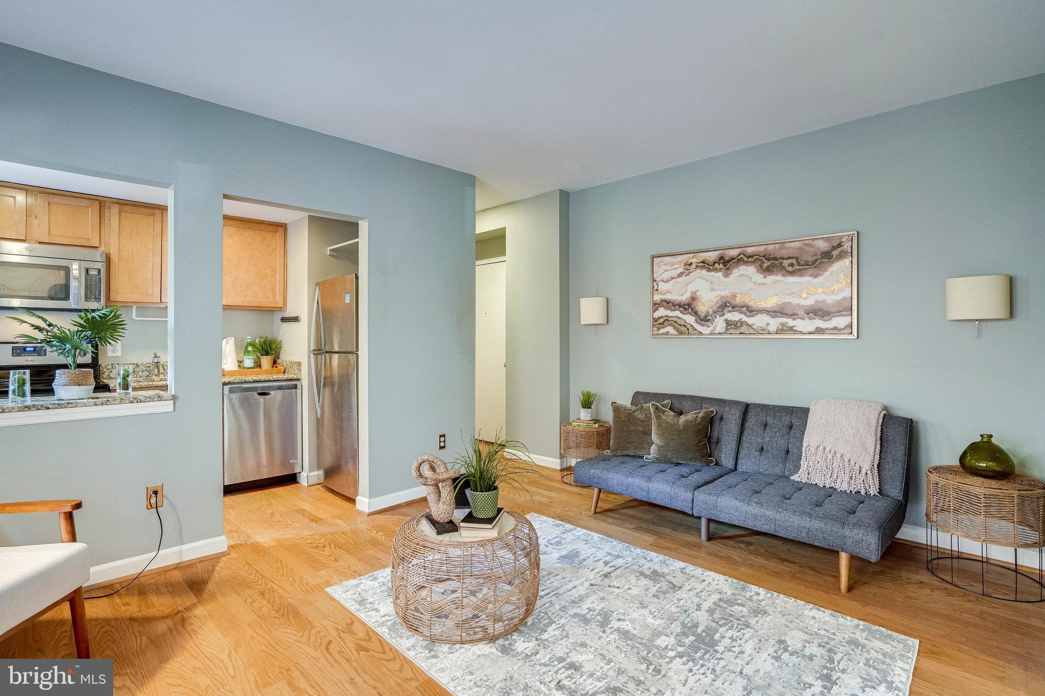1750 Harvard Street Northwest, Unit 2D Washington, DC 20009 - Photo 3 of 28