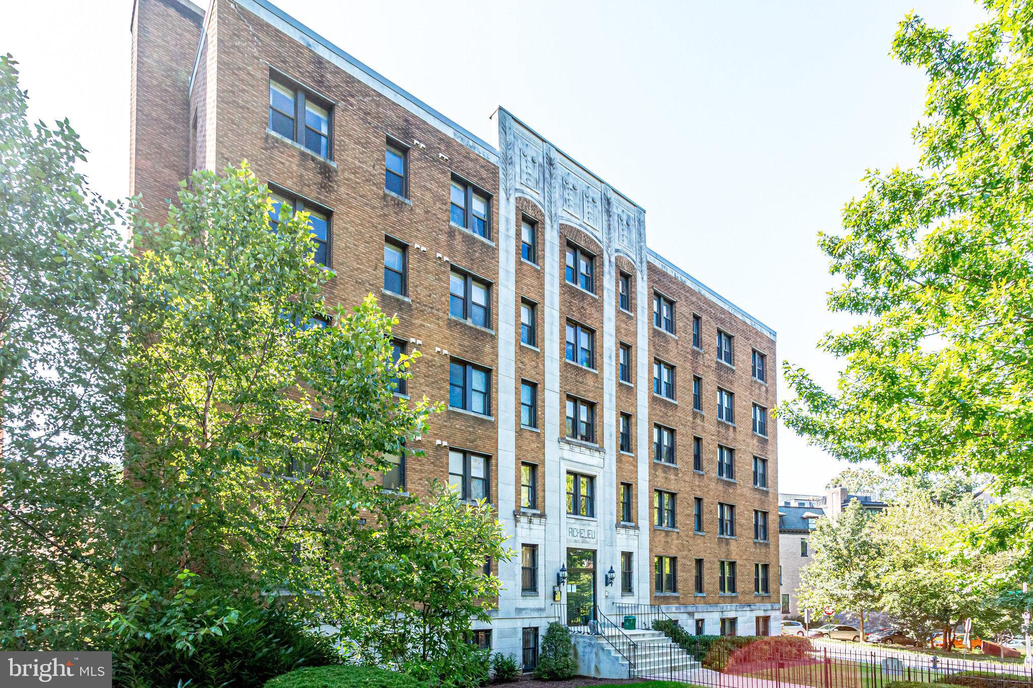 1750 Harvard Street Northwest, Unit 2D Washington, DC 20009 - Photo 4 of 28