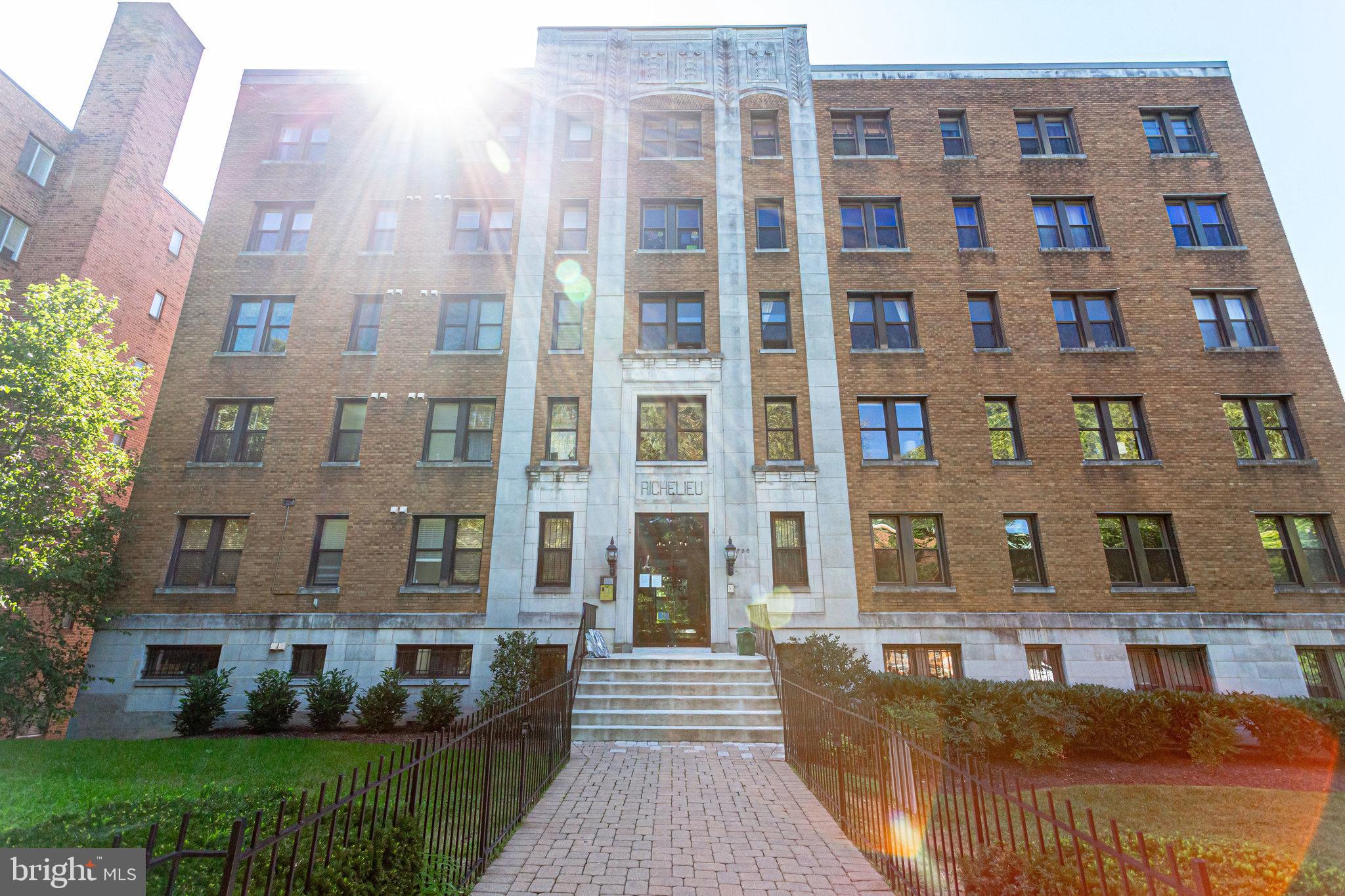 1750 Harvard Street Northwest, Unit 2D Washington, DC 20009 - Photo 6 of 28
