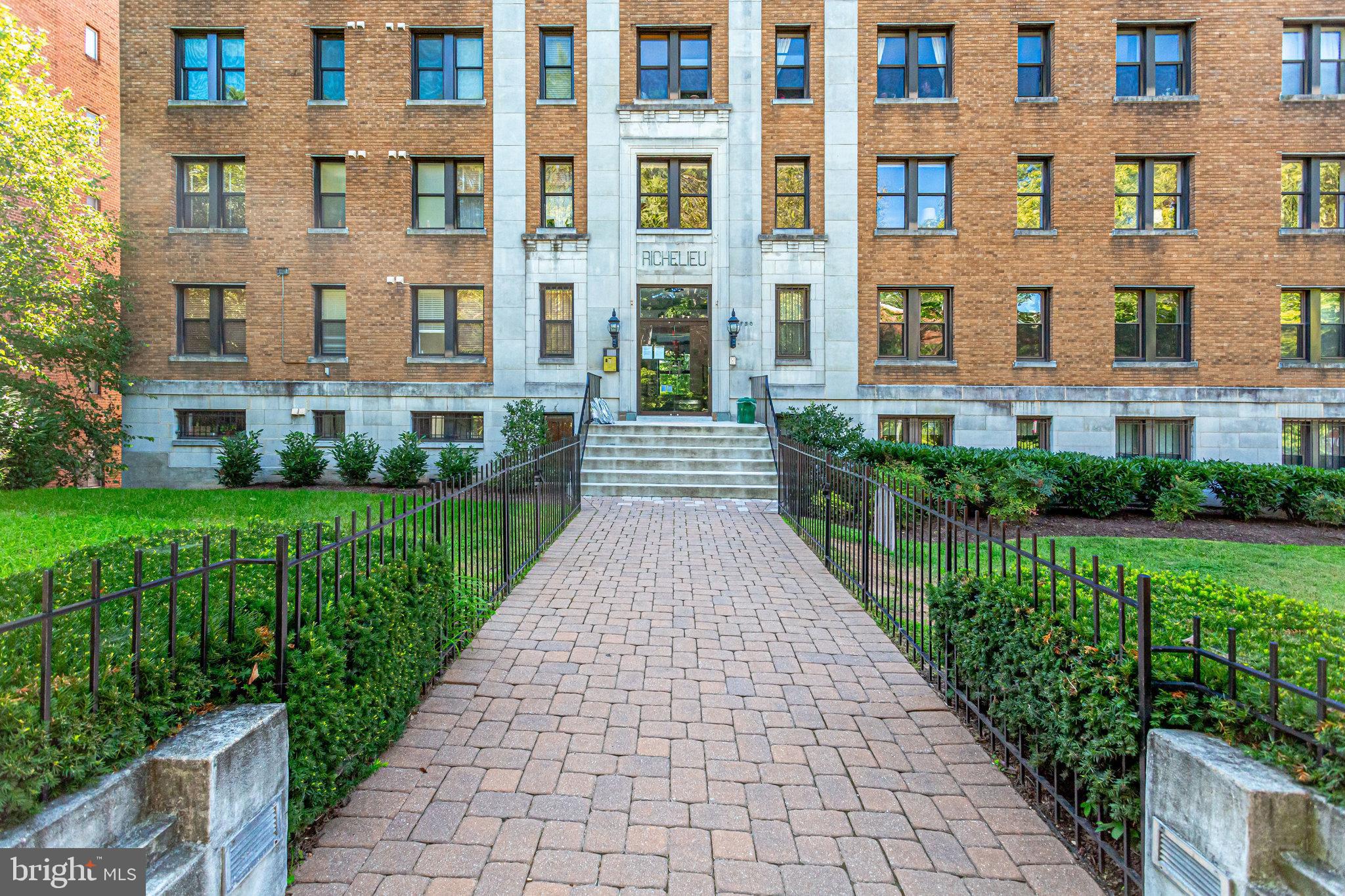 1750 Harvard Street Northwest, Unit 2D Washington, DC 20009 - Photo 9 of 28