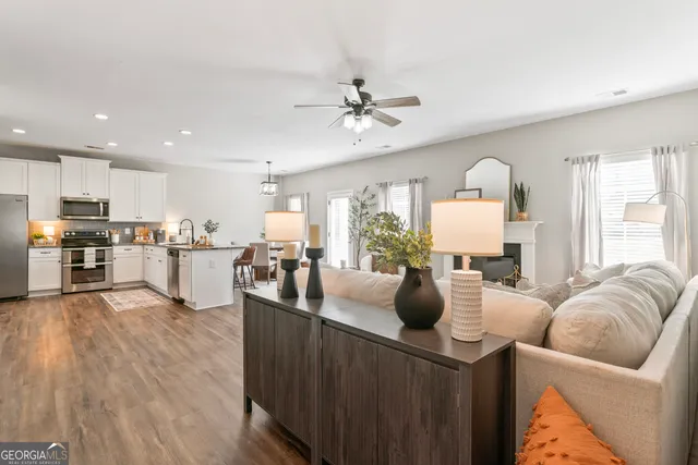 $389,999 | 204 Clear Springs Court, Jackson, GA 30233