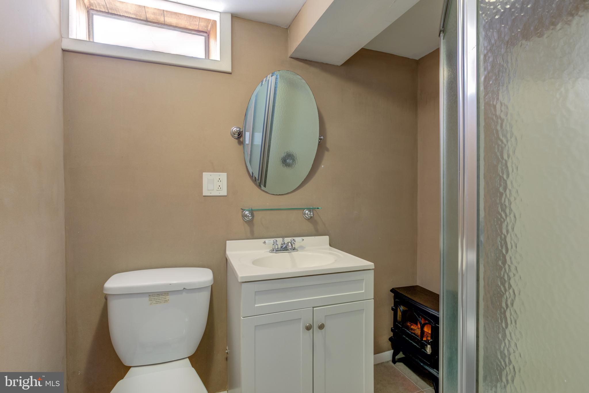 705 Atwood Road Philadelphia, PA 19151 - Photo 23 of 25 lower full bathroom
