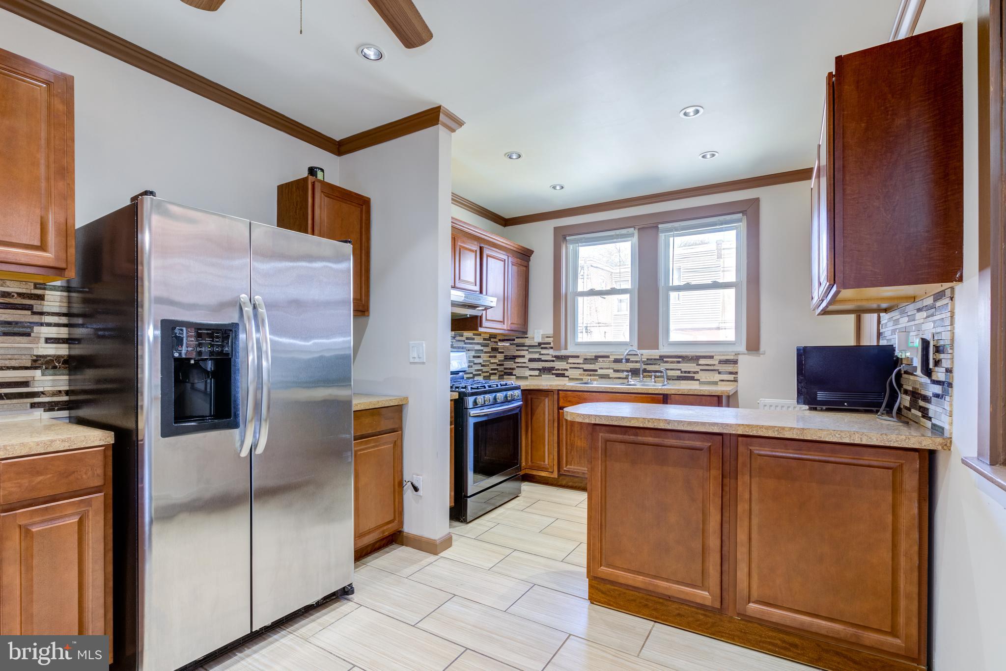 705 Atwood Road Philadelphia, PA 19151 - Photo 8 of 25 kitchen