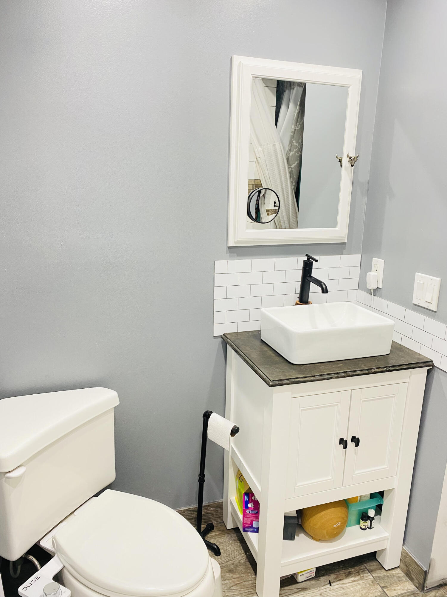 6018 Indrio Road, Unit H6 Fort Pierce, FL 34951 - Photo 11 of 15 master bath