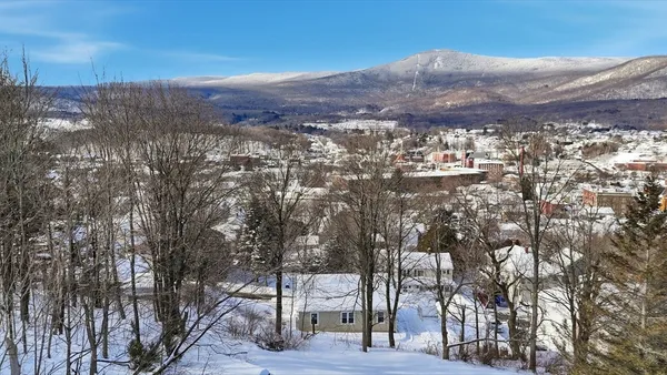 a view of walk in closet