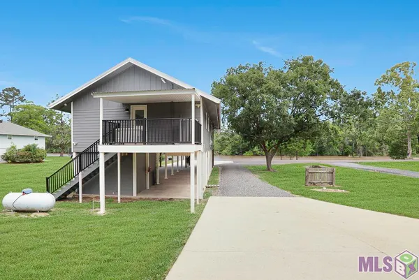 $450,000 | 18485 H H Wilson Road, Prairieville, LA 70769