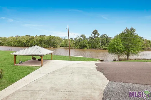 $450,000 | 18485 H H Wilson Road, Prairieville, LA 70769