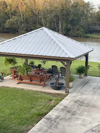 $450,000 | 18485 H H Wilson Road, Prairieville, LA 70769
