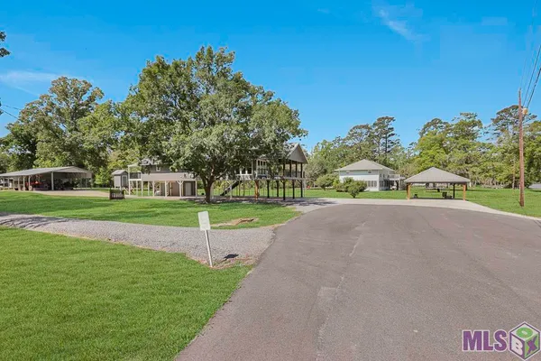$450,000 | 18485 H H Wilson Road, Prairieville, LA 70769