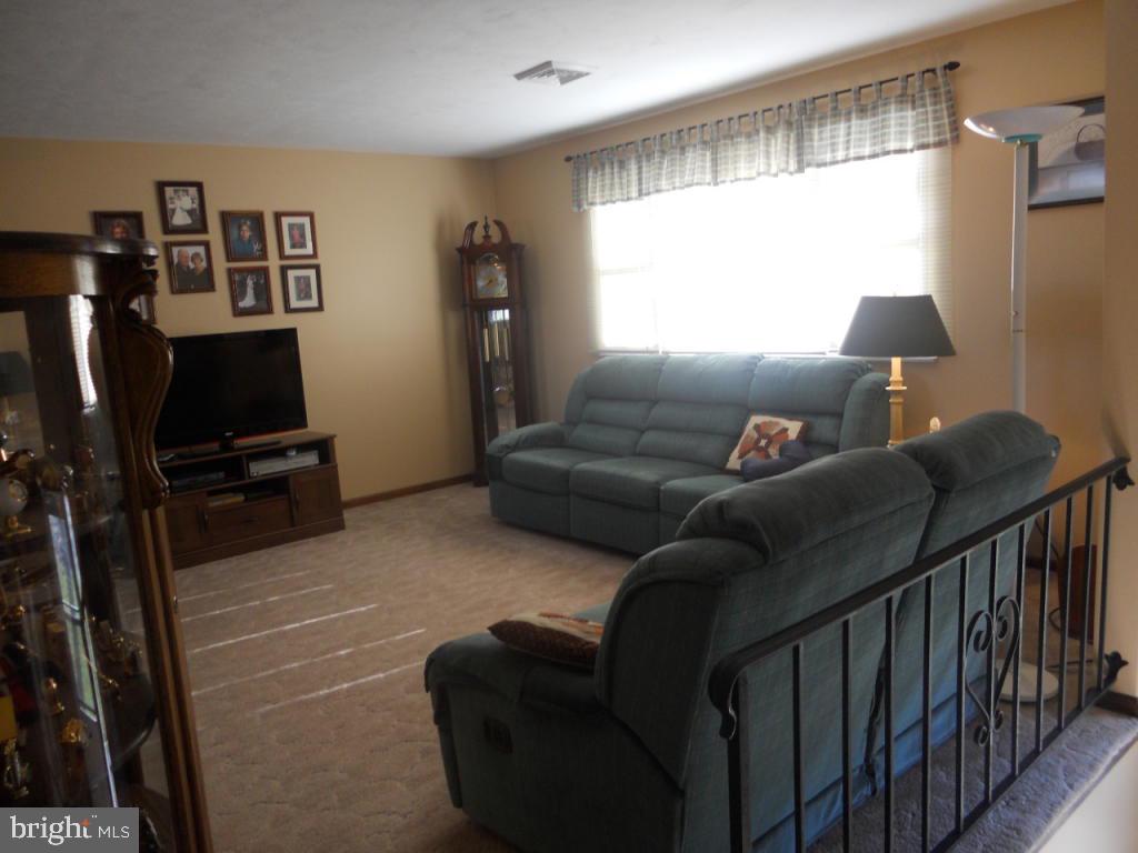 687 Prospect Road Manheim, PA 17545 - Photo 2 of 16 Gallery Image 2