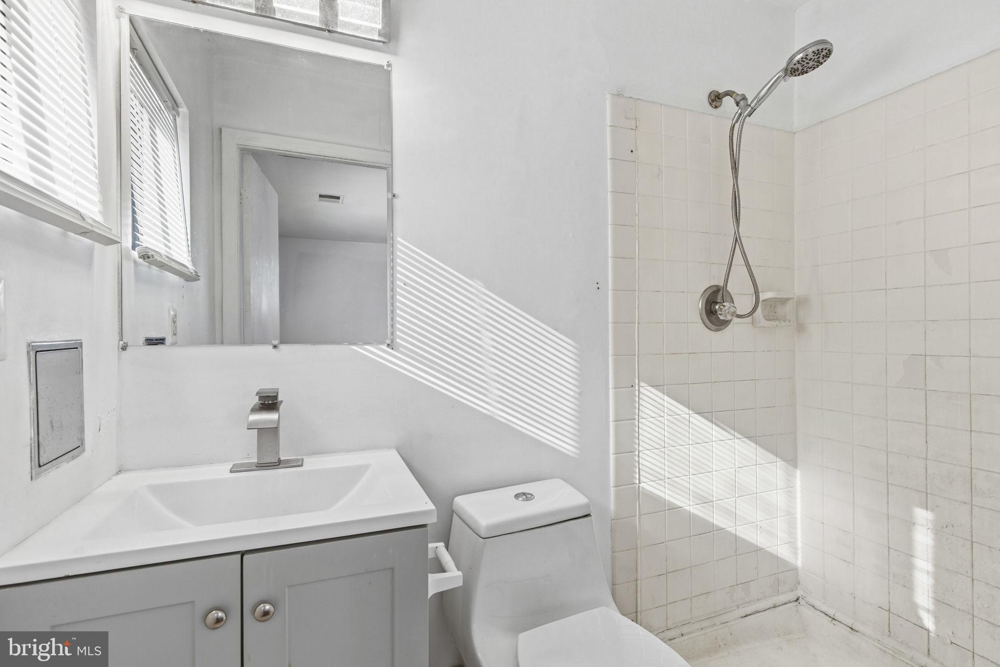 3924 Rolling Rd., Unit B10 Baltimore, MD 21208 - Photo 11 of 21