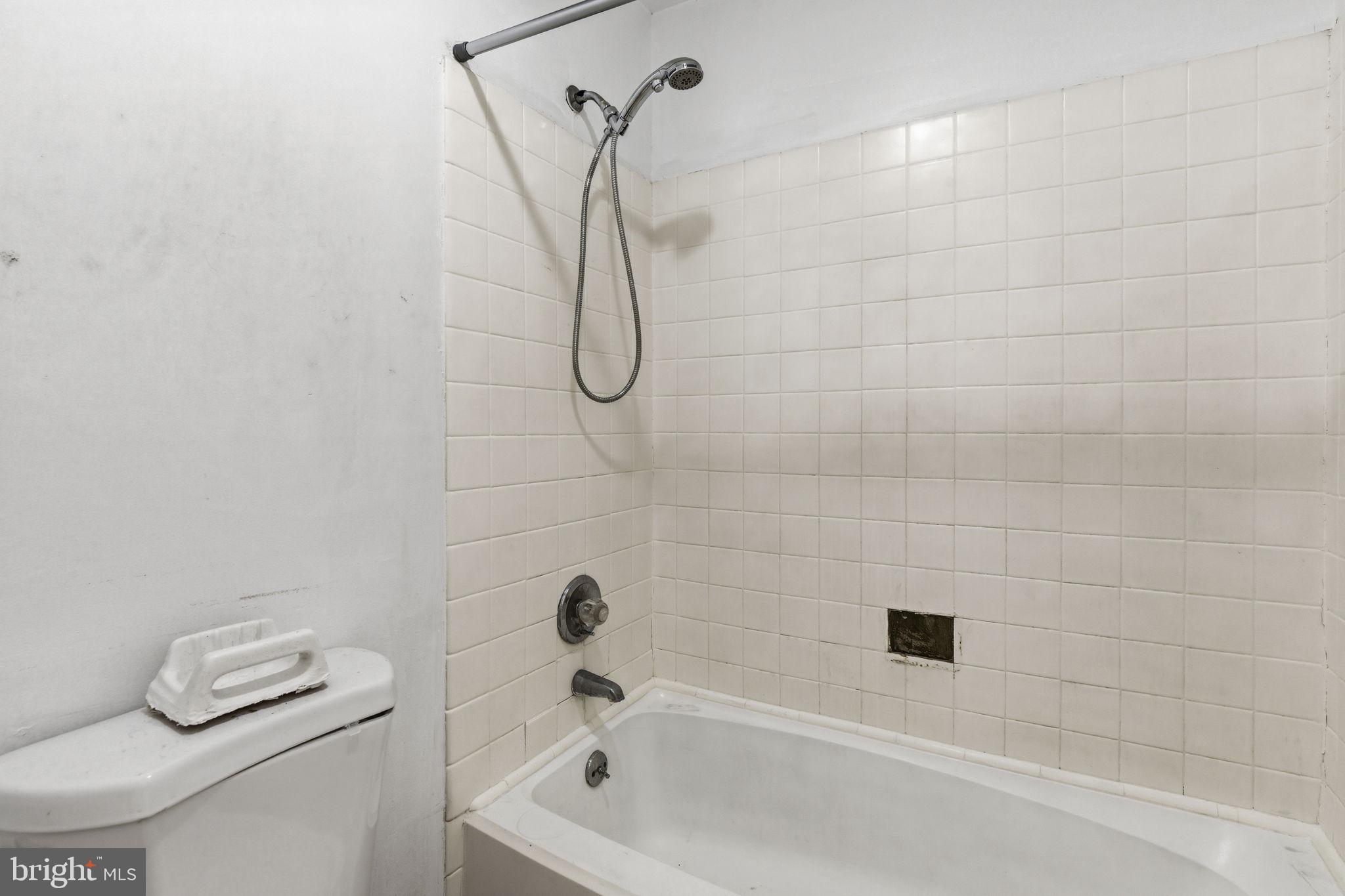 3924 Rolling Rd., Unit B10 Baltimore, MD 21208 - Photo 15 of 21