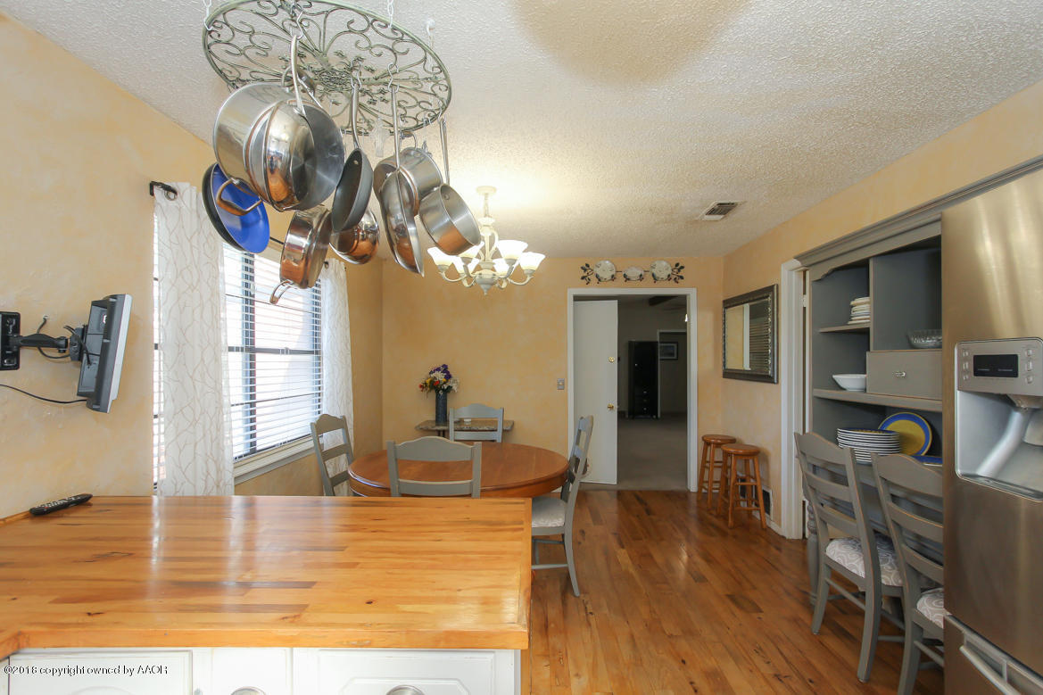 6307 Bayswater Road Amarillo, TX 79109 - Photo 12 of 39 KITCHEN VIEW 4