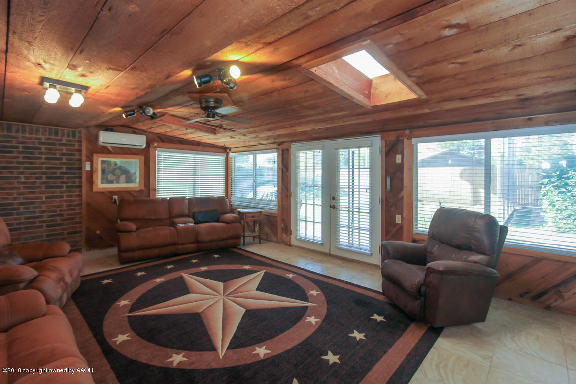 6307 Bayswater Road Amarillo, TX 79109 - Photo 20 of 39 DEN VIEW 4