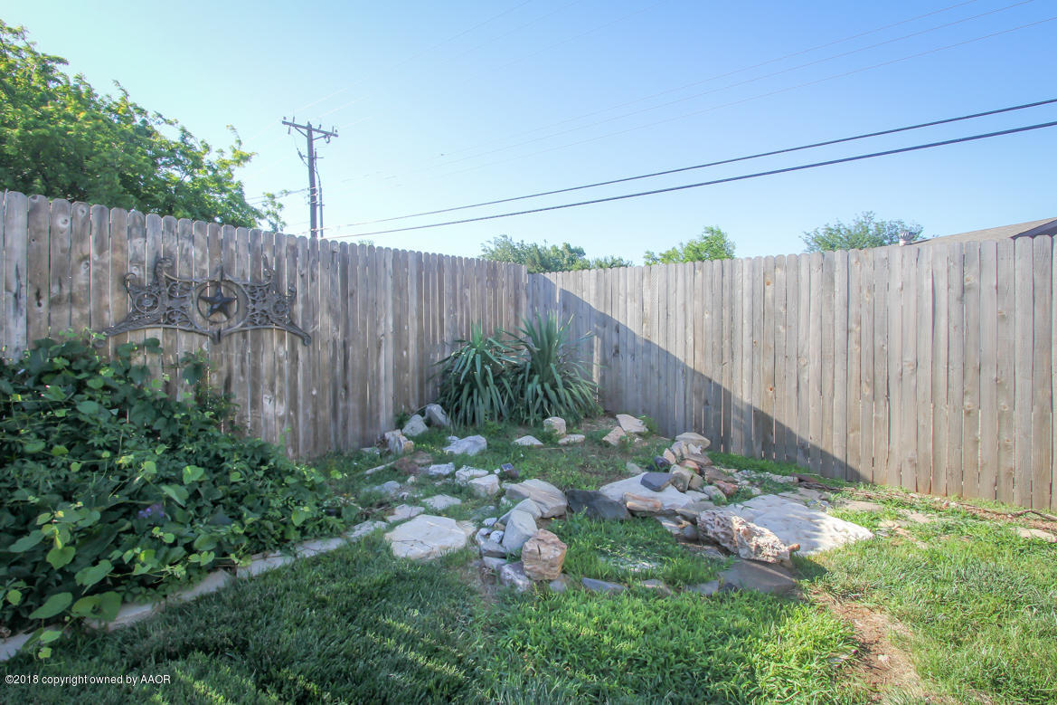 6307 Bayswater Road Amarillo, TX 79109 - Photo 36 of 39 BACKYARD VIEW 3