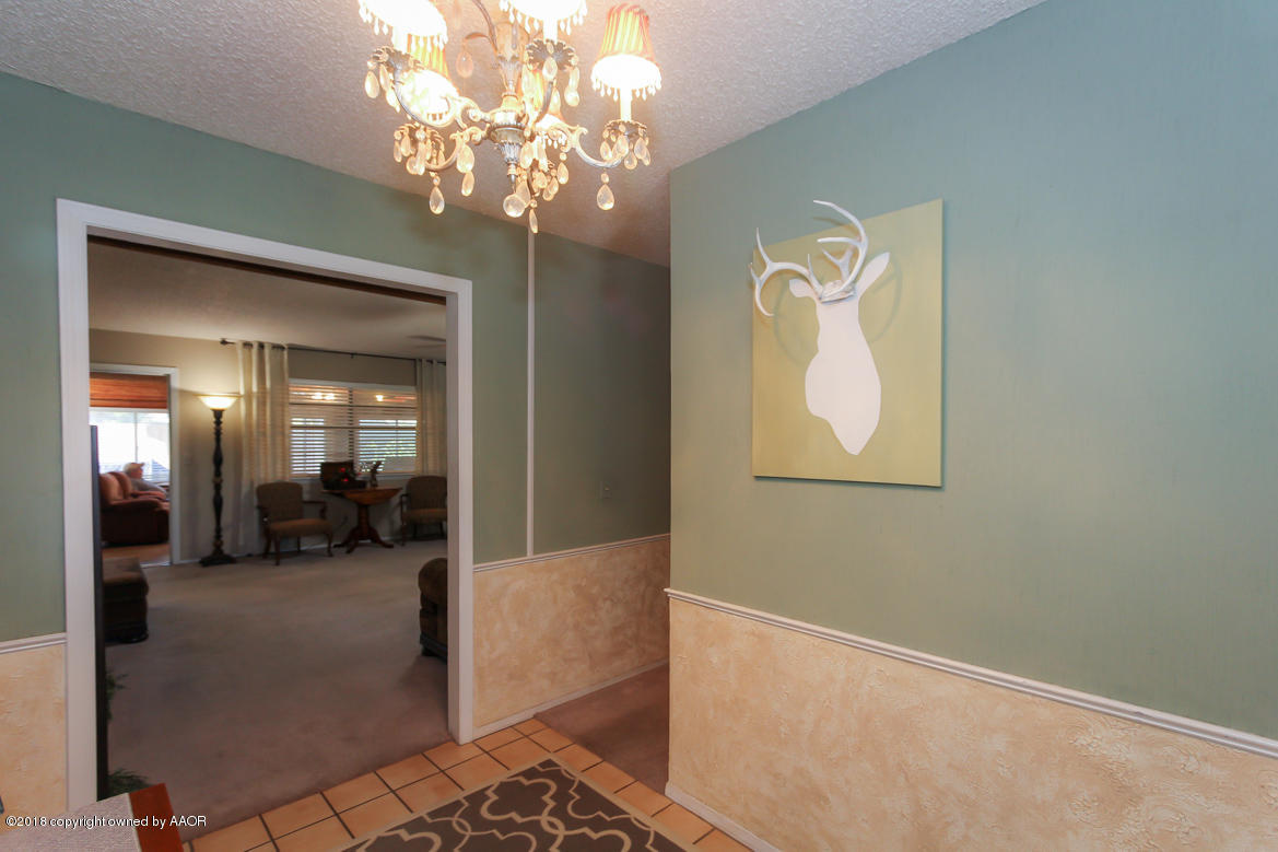 6307 Bayswater Road Amarillo, TX 79109 - Photo 5 of 39 ENTRY VIEW 2