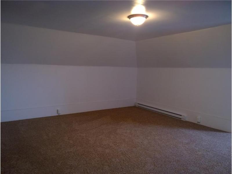 125 Marshall Road Observatory Hill, PA 15214 - Photo 10 of 15 Bedroom. Another nice size bedroom.