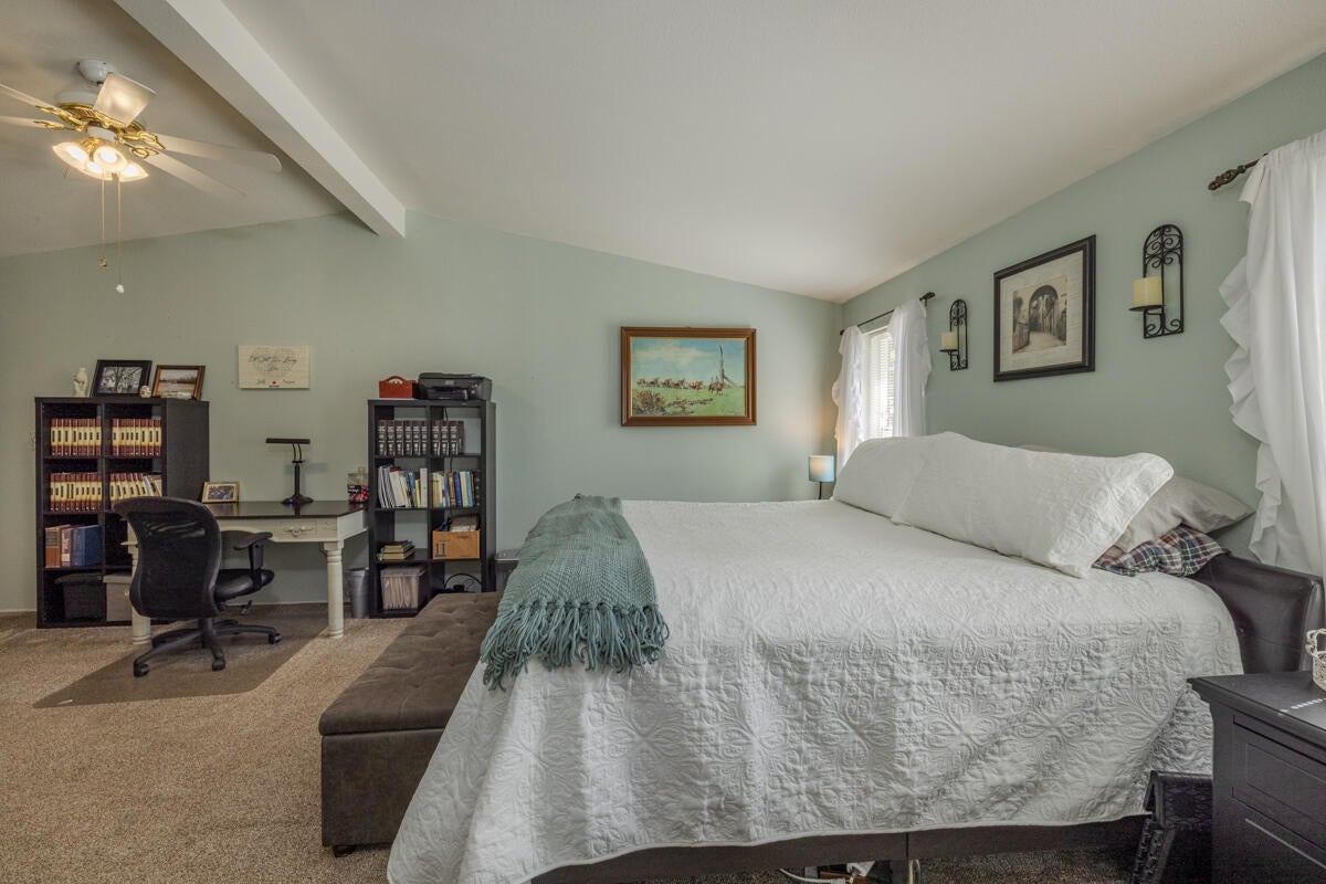 19085 Dayton Road Bend, OR 97703 - Photo 13 of 30 5H2A1863