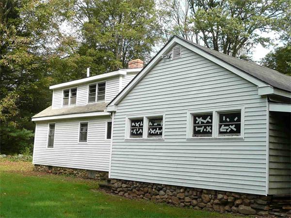 558 Leadmine Road Sturbridge, MA 01566 - Photo 6 of 15 a view of a house with a yard
