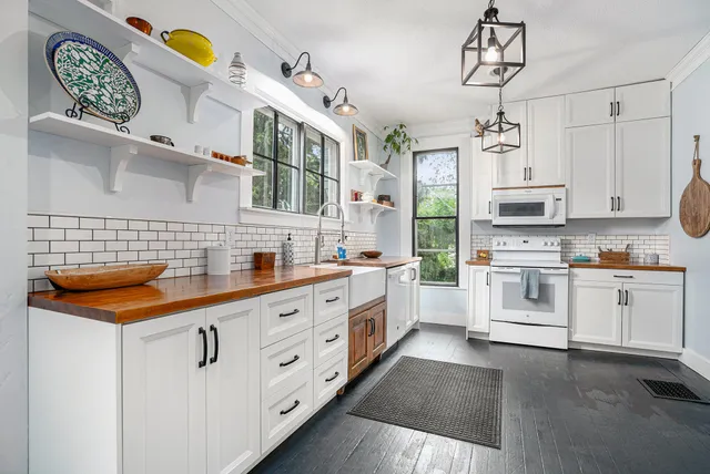 $259,900 | 522 West Cass Street, Greenville, MI 48838