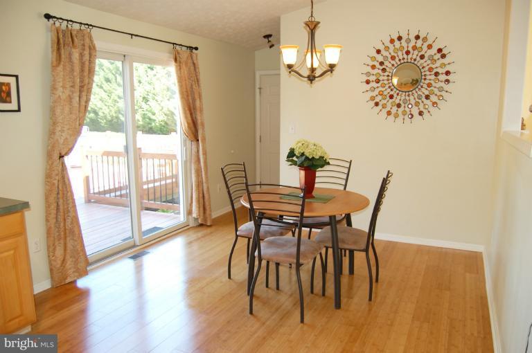 67 Country Side Loop Elkton, MD 21921 - Photo 11 of 30 Kitchen