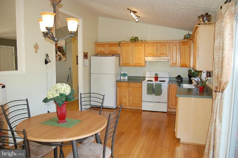 67 Country Side Loop Elkton, MD 21921 - Photo 12 of 30 Kitchen