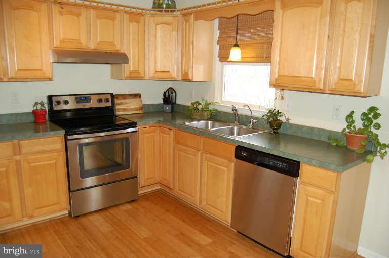 67 Country Side Loop Elkton, MD 21921 - Photo 13 of 30 Kitchen