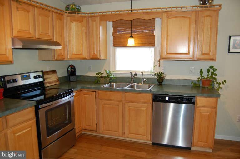 67 Country Side Loop Elkton, MD 21921 - Photo 14 of 30 Kitchen