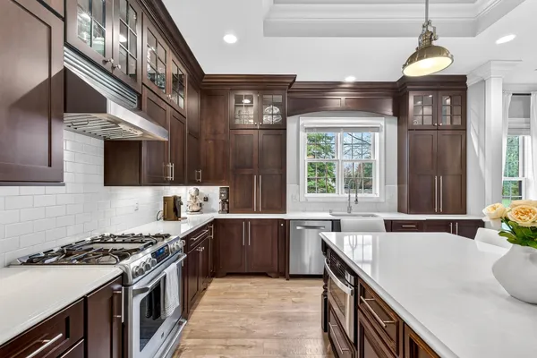$1,299,000 | 1500 Bristlecone Drive, Hartland, WI 53029
