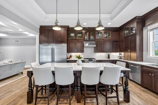$1,299,000 | 1500 Bristlecone Drive, Hartland, WI 53029