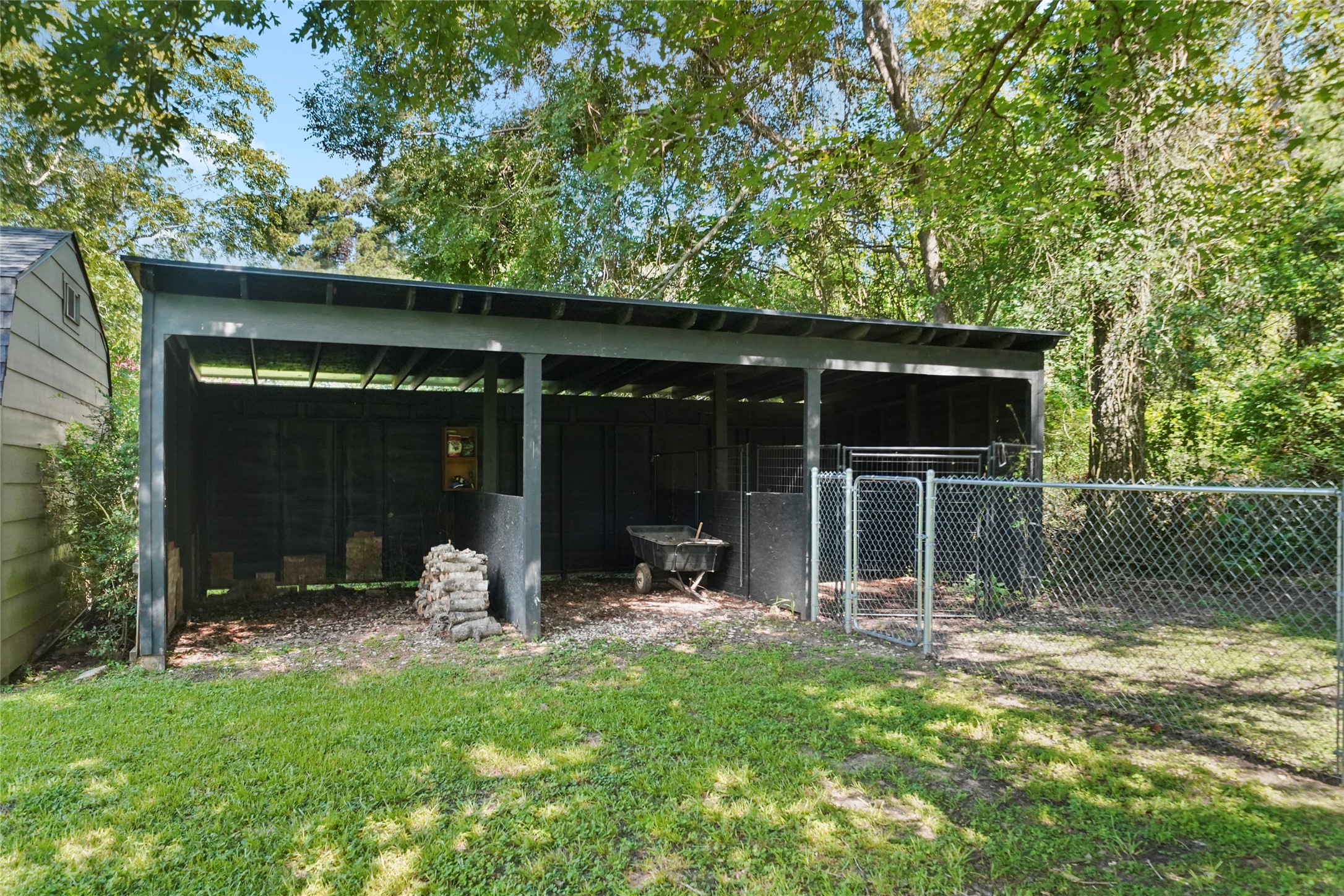 14443 Lyric Road Conroe, TX 77302 - Photo 41 of 49 Stable