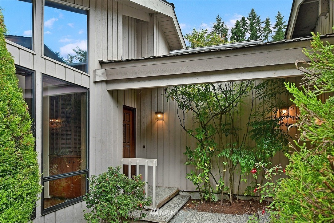 5731 153rd Place Southwest Edmonds, WA 98026 - Photo 2 of 33 Gallery Image 2