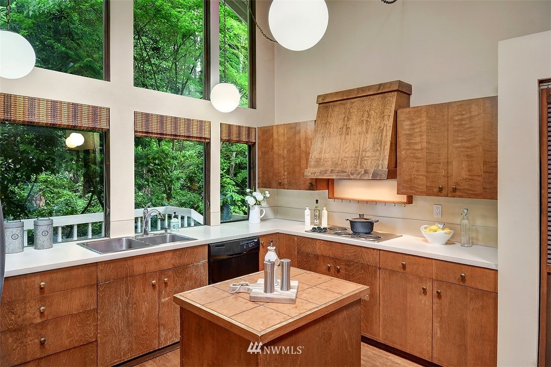5731 153rd Place Southwest Edmonds, WA 98026 - Photo 11 of 33 Gallery Image 11