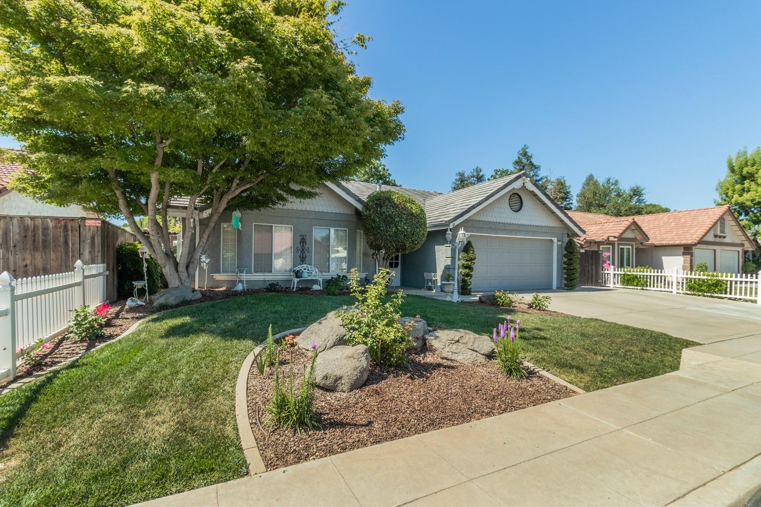 2508 Gibson Avenue Clovis, CA 93611 - Photo 33 of 33 a front view of a house with a yard
