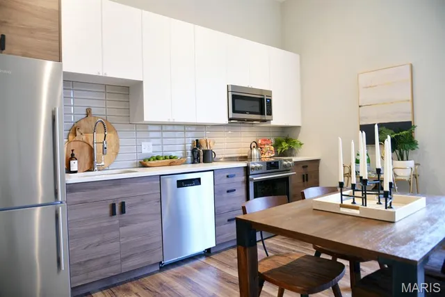 $1,775 | 415 DeBaliviere Avenue, Unit 208, St. Louis, MO 63112