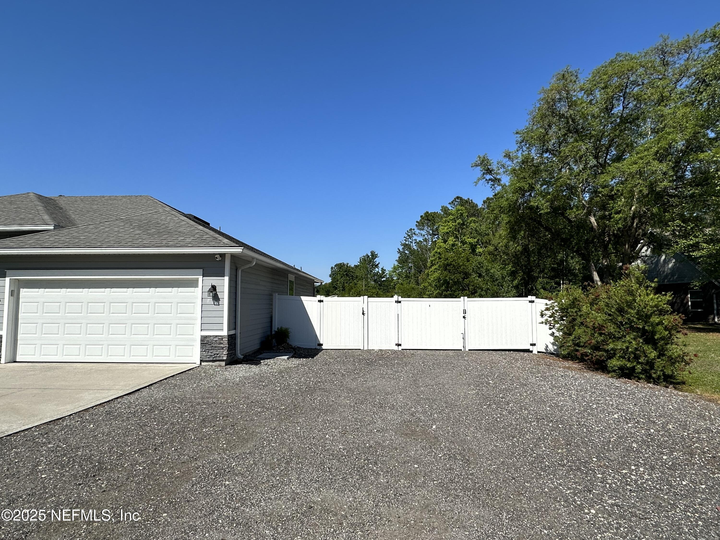55370 Deer Run Road Callahan, FL 32011 - Photo 4 of 44 a view of a house with a outdoor space
