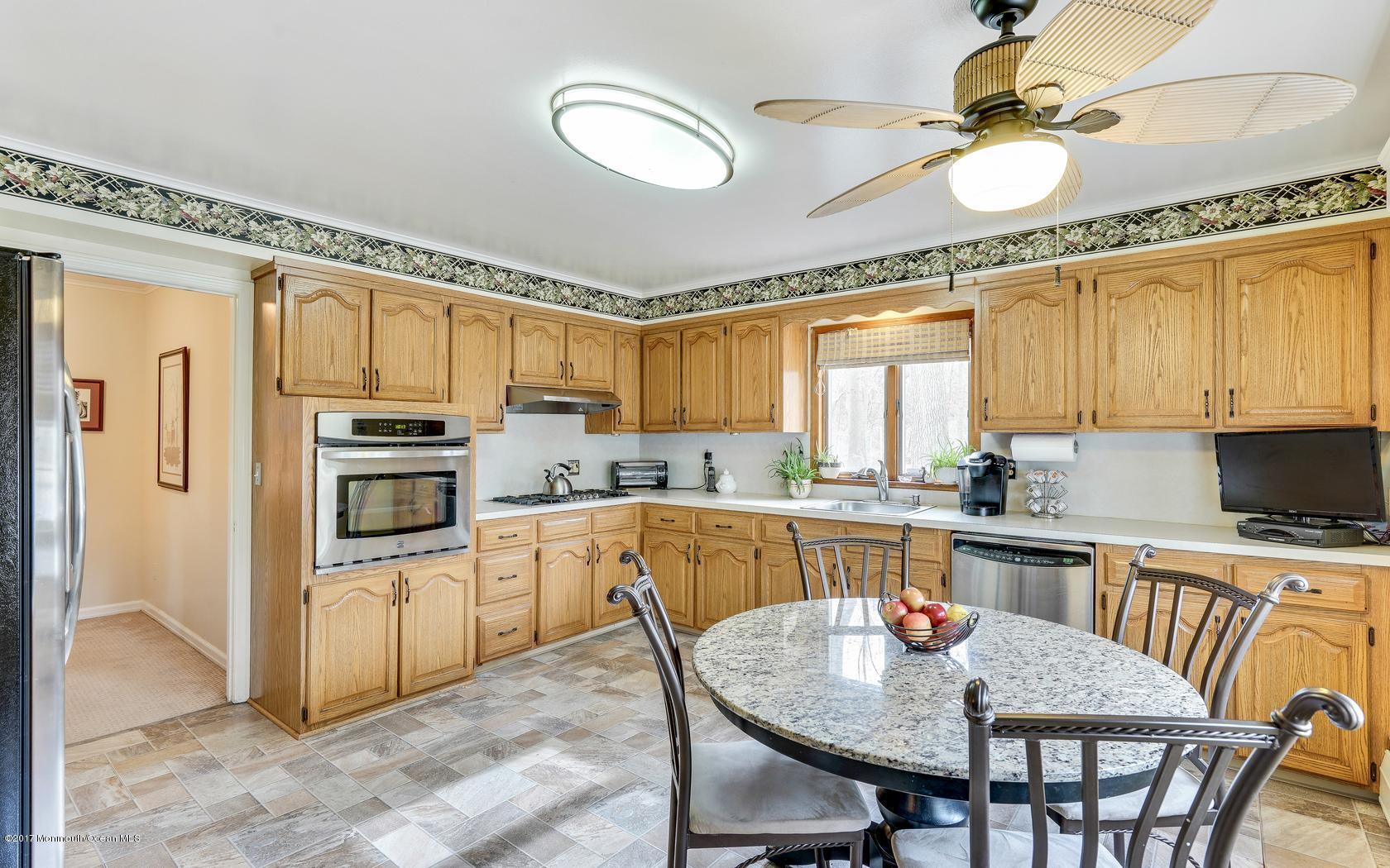 152 Wemrock Road Freehold, NJ 07728 - Photo 10 of 22 Kitchen