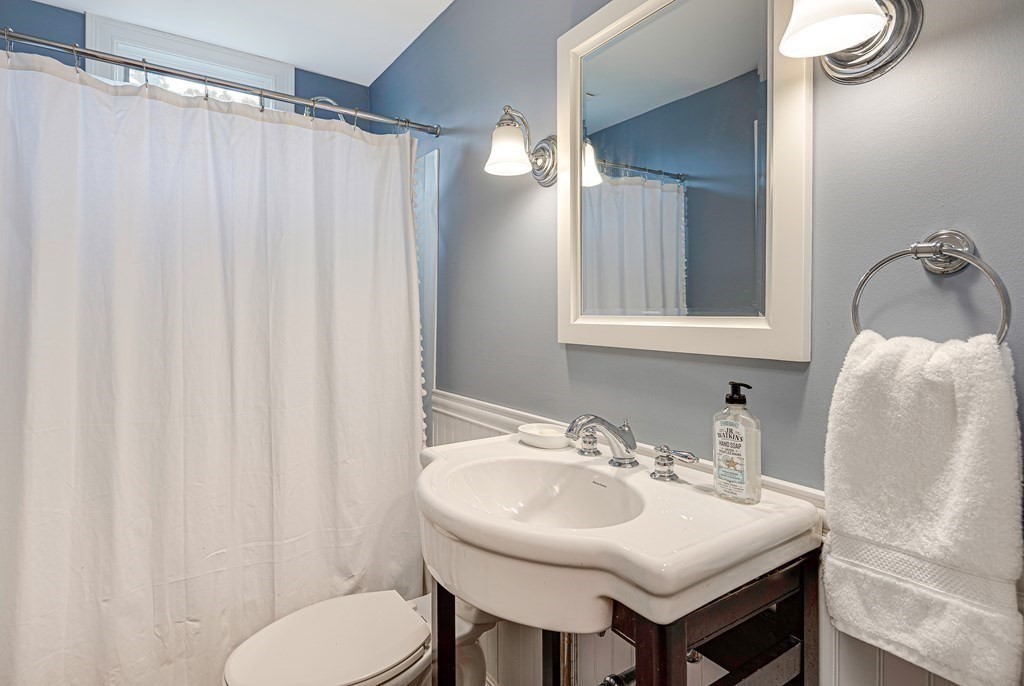 18 Polk Road Hingham, MA 02043 - Photo 21 of 28 Gallery Image 21