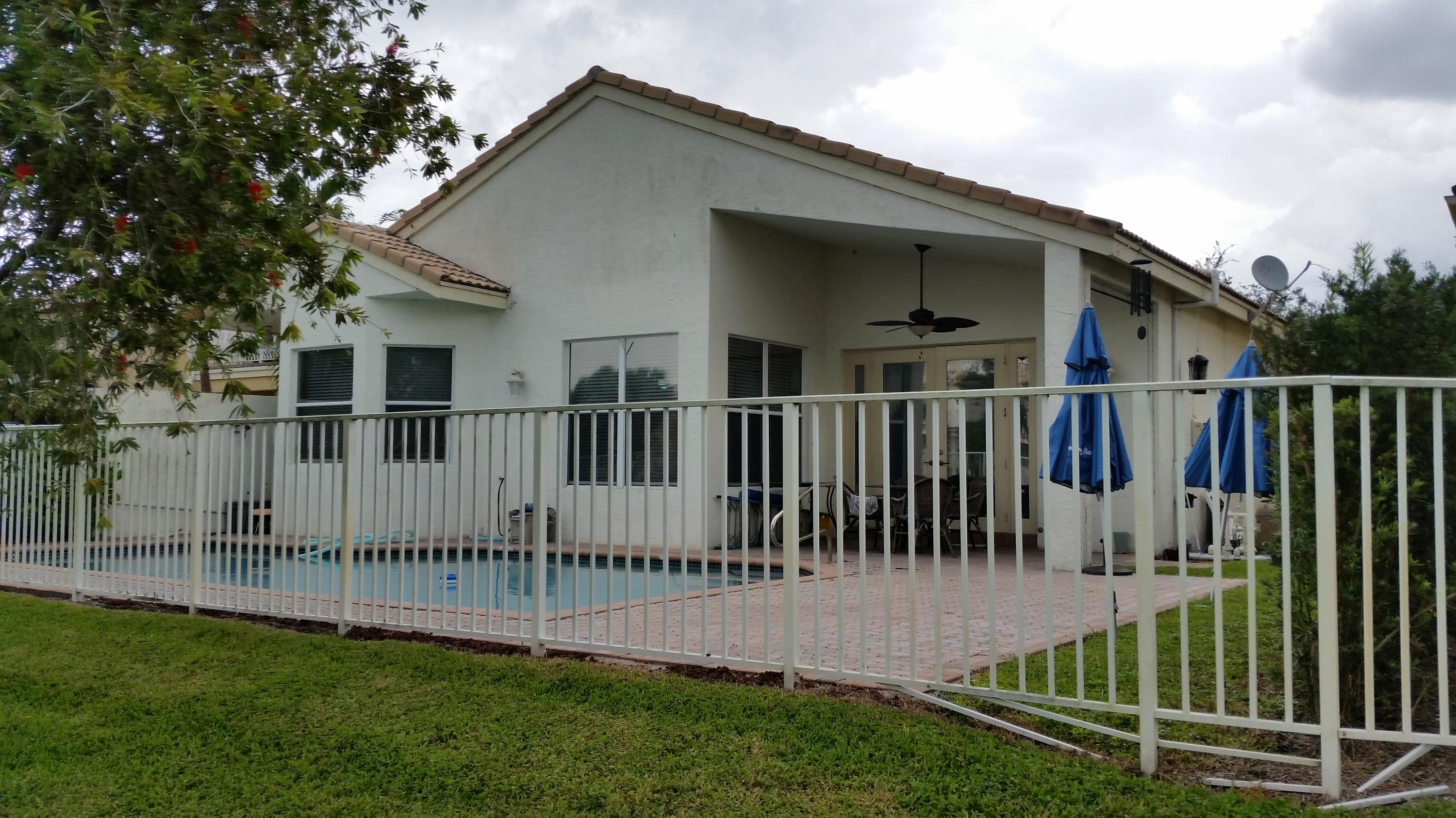 19089 Skyridge Circle Boca Raton, FL 33498 - Photo 4 of 28 20151016_141123
