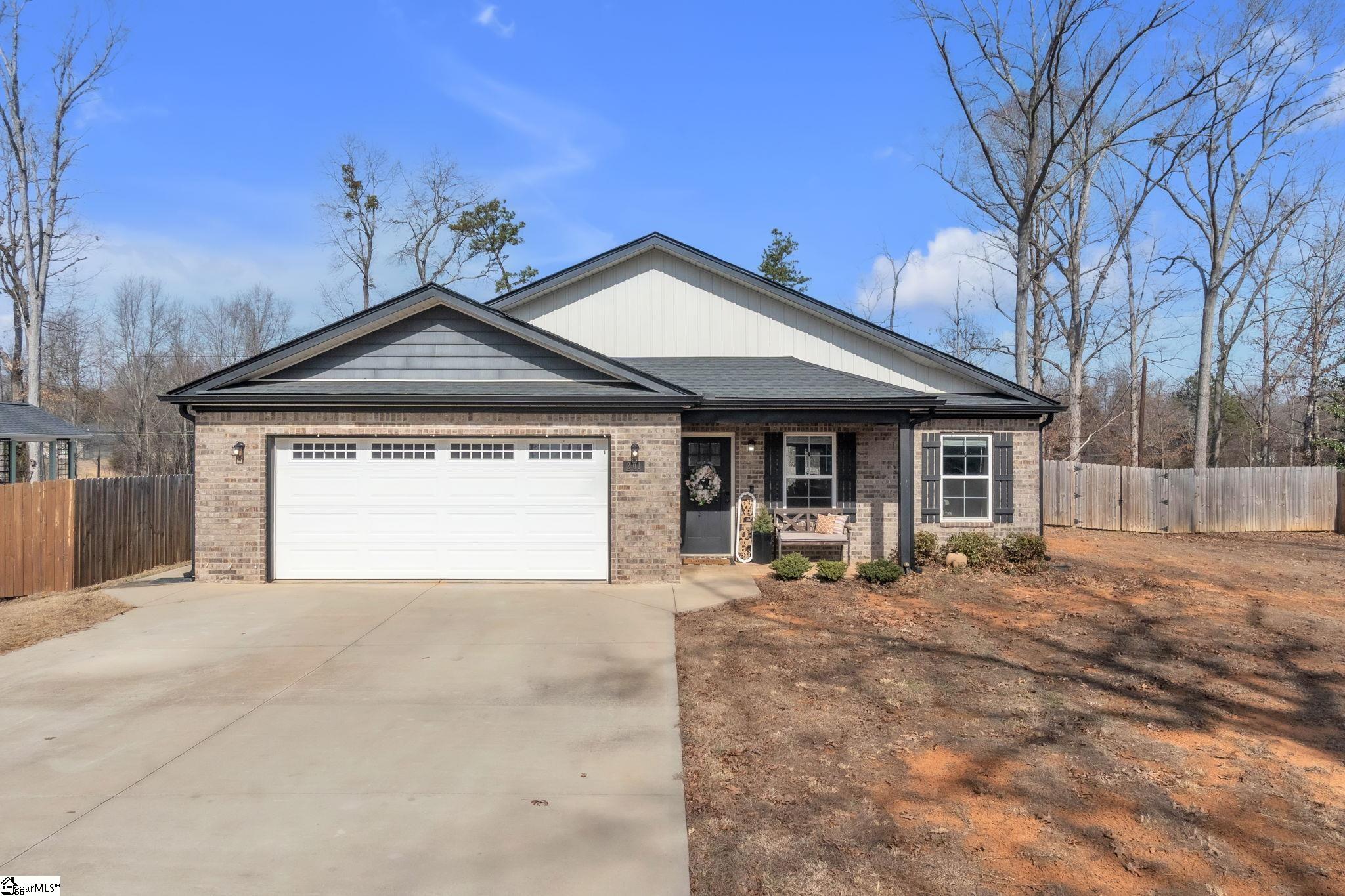 201 Lee Drive Chesnee, SC 29323 - Photo 1 of 24