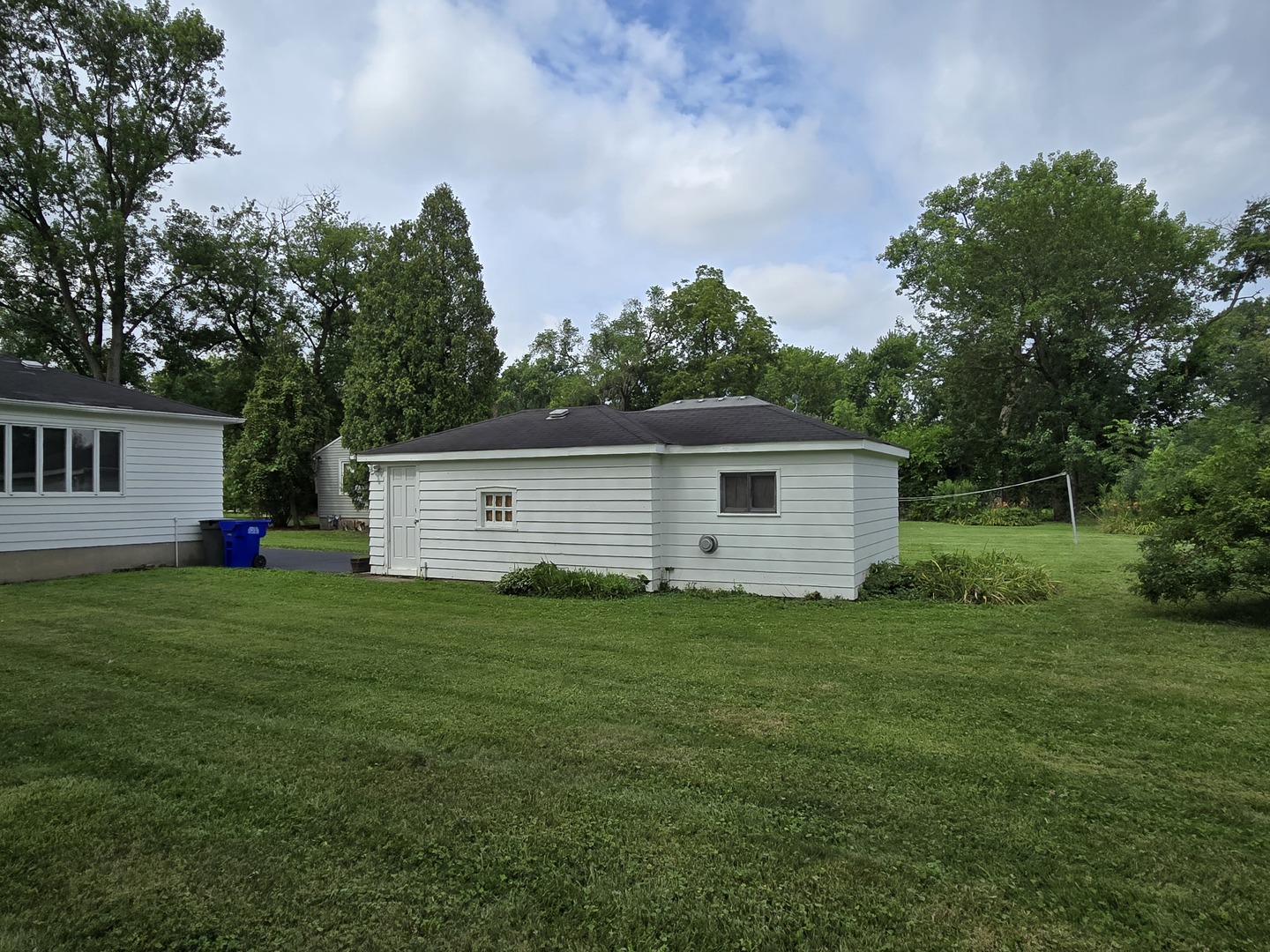 3620 Arthur Terrace Markham, IL 60428 - Photo 30 of 31 a view of a back yard of the house