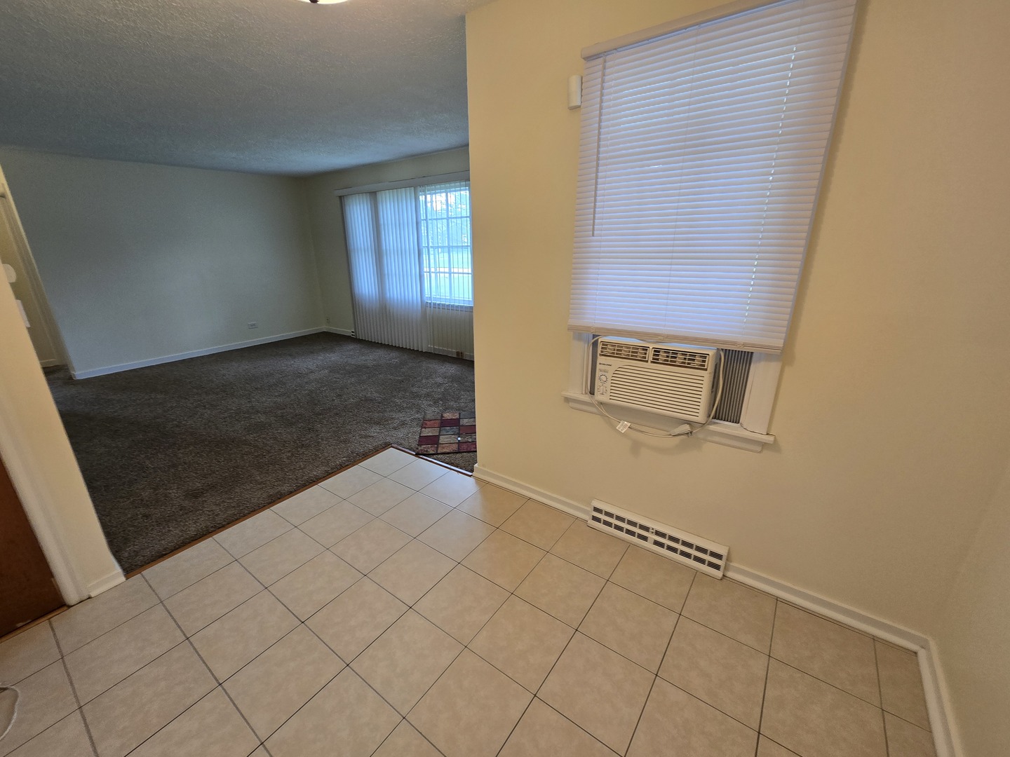 3620 Arthur Terrace Markham, IL 60428 - Photo 8 of 31 a view of an empty room and window