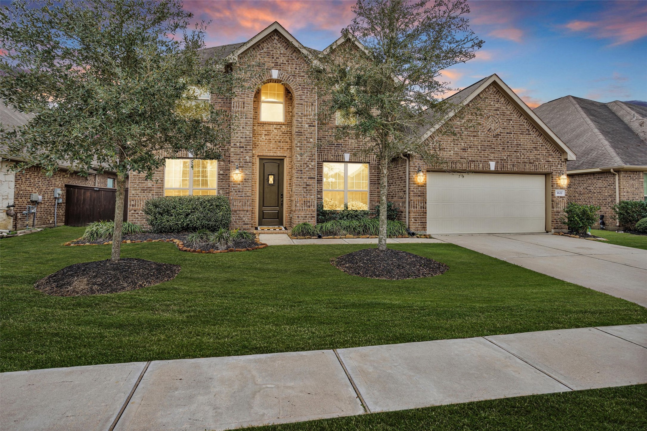 3622 Lister Drive Rosharon, TX 77583 - Photo 2 of 44 a front view of a house with garden