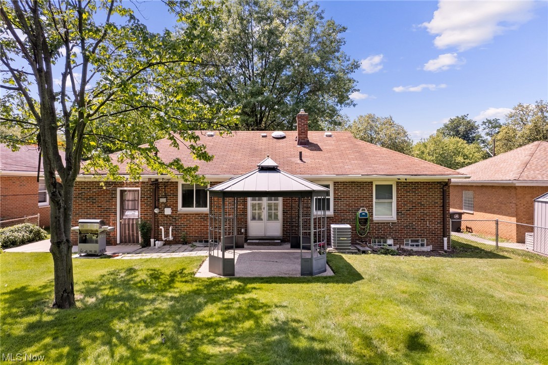 1187 Blanchester Road Lyndhurst, OH 44124 - Photo 30 of 31