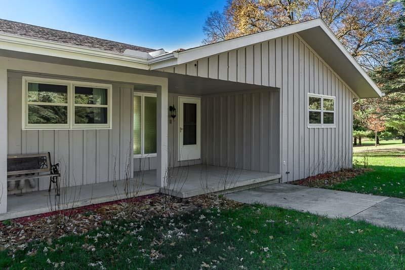 11371 Corrigan Road Roscoe, IL 61073 - Photo 4 of 85