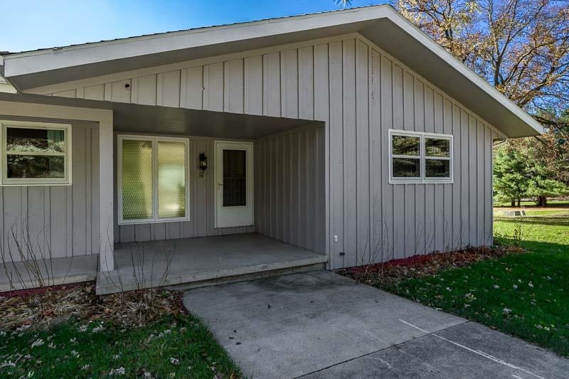 11371 Corrigan Road Roscoe, IL 61073 - Photo 5 of 85