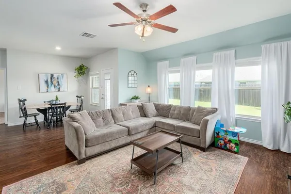 $2,295 | 3136 Overlook Drive, Royse City, TX 75189