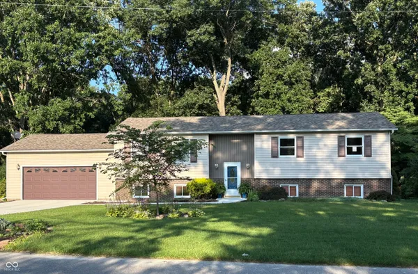 $299,000 | 408 Sherwood Drive, Covington, IN 47932