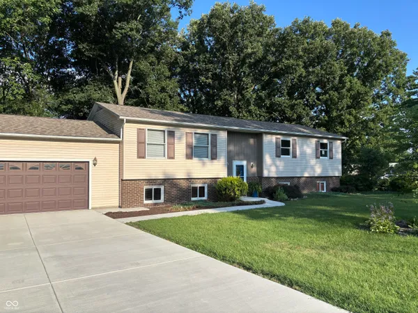$299,000 | 408 Sherwood Drive, Covington, IN 47932
