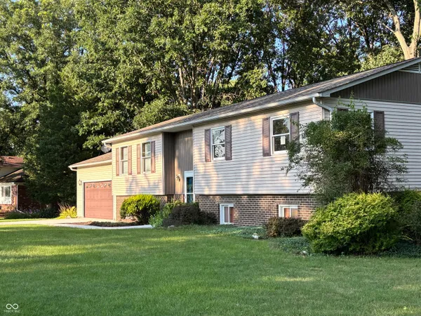 $284,000 | 408 Sherwood Drive, Covington, IN 47932